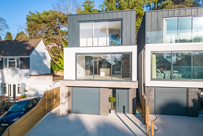 4 Bedroom Detached House For Sale In Alton Road, Lower Parkstone, BH14