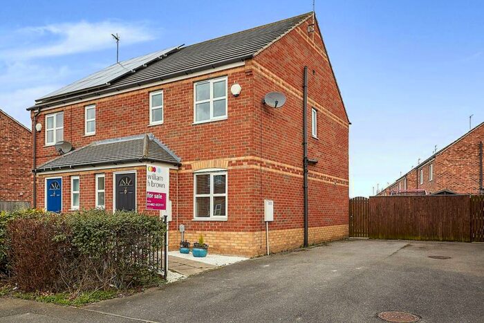 3 Bedroom House To Rent In Hayton Grove, Hull, HU4