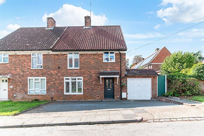 3 Bedroom Semi-Detached House For Sale In Chalk Pit Road, Banstead, SM7