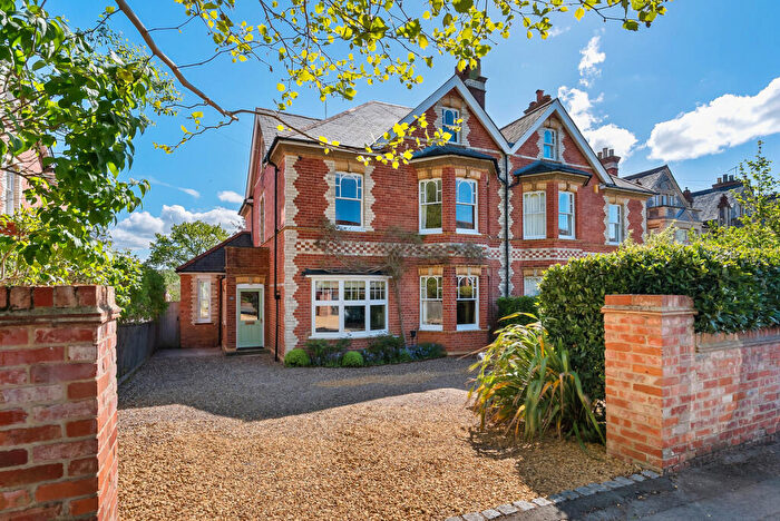5 Bedroom Semi Detached House For Sale In Kidmore Road, Reading, RG4