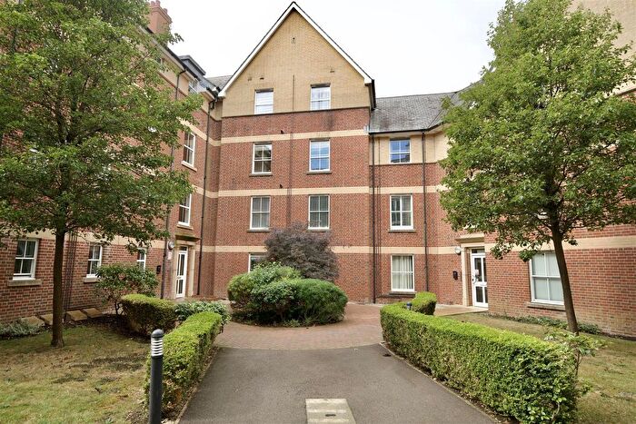 2 Bedroom Flat For Sale In Little Keep Gate, Dorchester, DT1