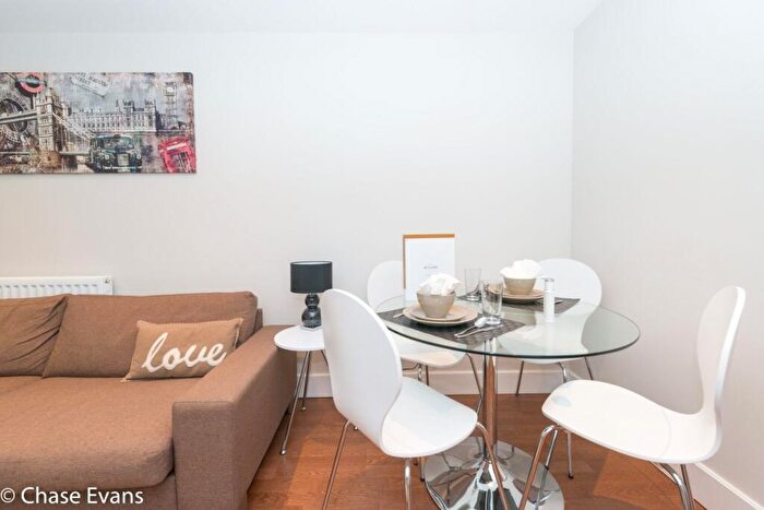 1 Bedroom Flat To Rent In Whitechapel High Street, Whitechapel, London, E1