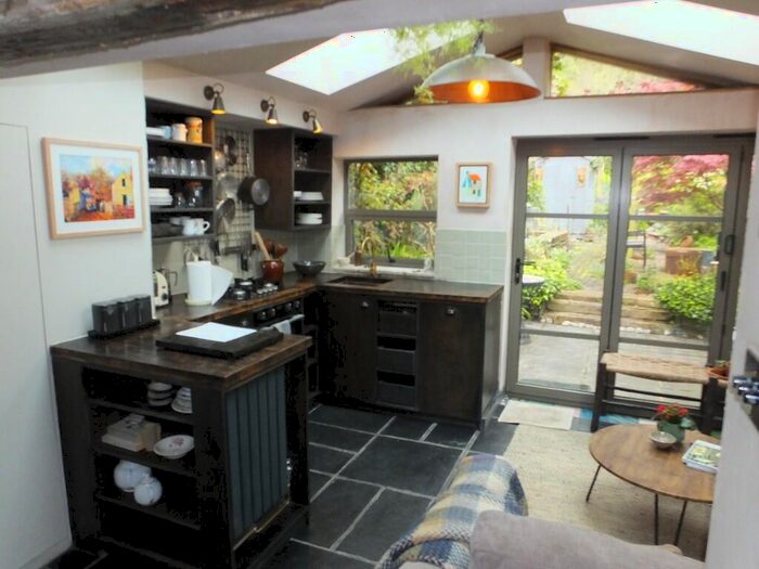 1 Bedroom Semi-Detached House To Rent In South Street, Lewes, East Sussex, BN7