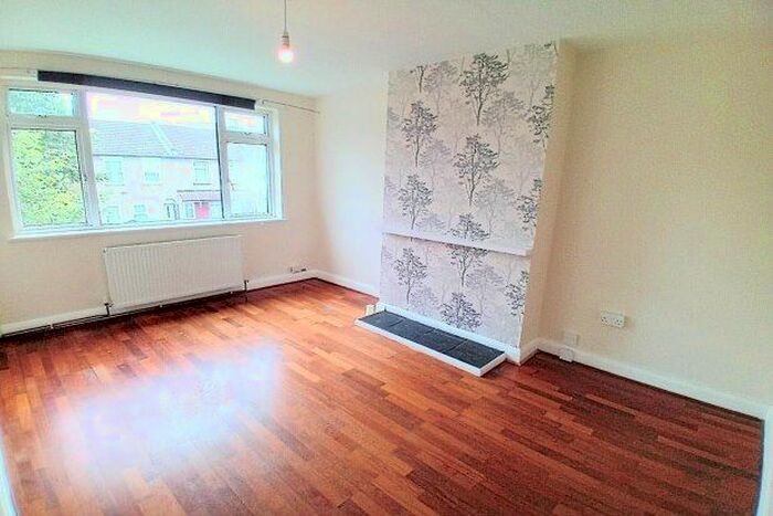 2 Bedroom Maisonette To Rent In Idmiston Road, Stratford, E15