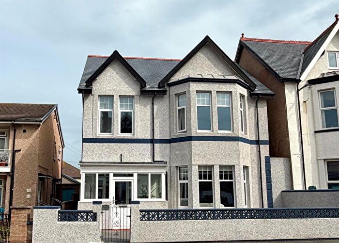 4 Bedroom Detached House For Sale In Great Ormes Road, Llandudno, LL30