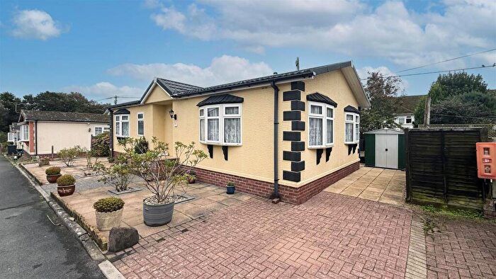 2 Bedroom Park Home For Sale In Hilton Park Homes, Braunton, EX33
