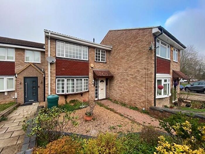 3 Bedroom Property To Rent In Elstree Road, Hemel Hempstead, HP2