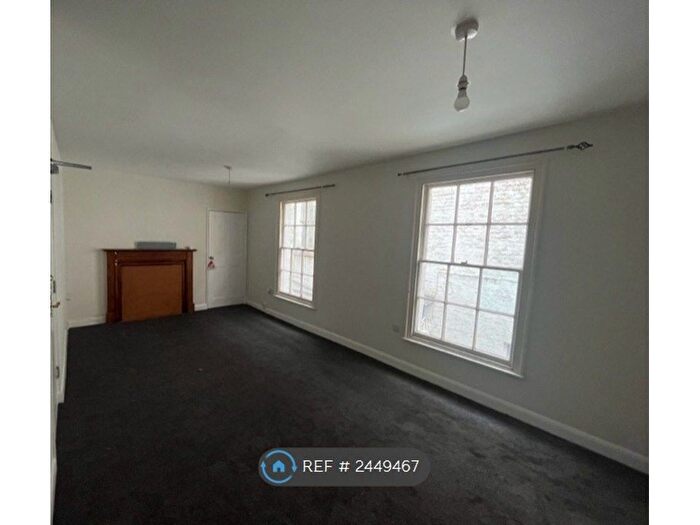 2 Bedroom Flat To Rent In High Street, Horncastle, LN9