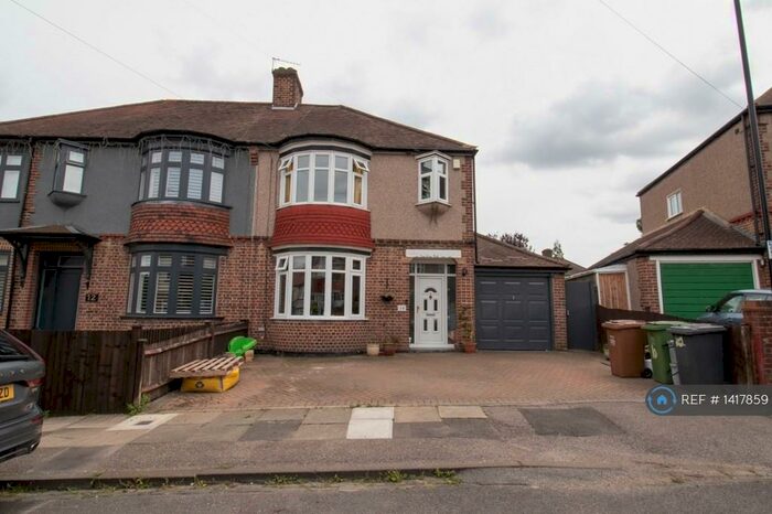 3 Bedroom Semi-Detached House To Rent In Clowders Road, London, SE6