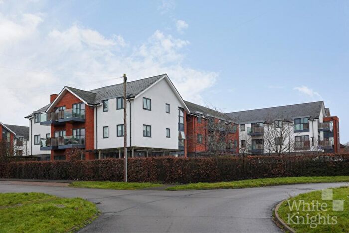 1 Bedroom Apartment For Sale In Alexandra Place, South Lake Crescent, Woodley, Reading, Berkshire, RG5