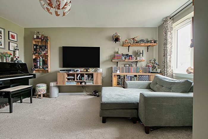 3 Bedroom End Terrace House For Sale In Whitehouse Gardens, Gorebridge, EH23