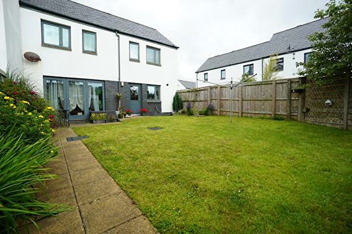 3 Bedroom End Of Terrace House To Rent In Goldsworthy Drive, Bude, EX23
