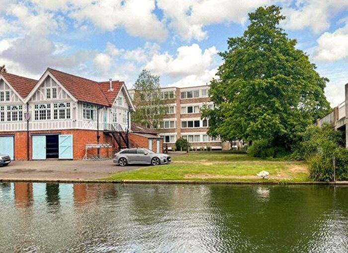 2 Bedroom Flat To Rent In Pentlands Court, Cambridge, CB4