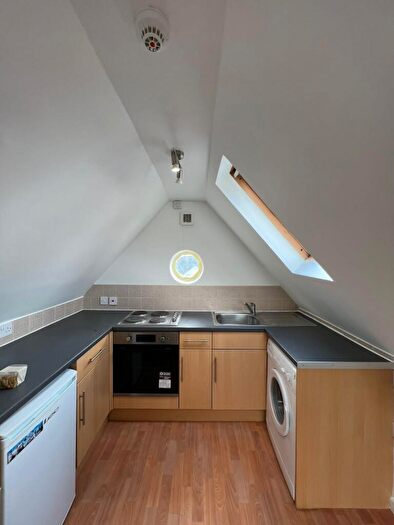 1 Bedroom Apartment To Rent In Cowley Road, Oxford, OX4