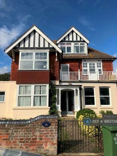 1 Bedroom Flat To Rent In Oak Leas, Hythe, CT21