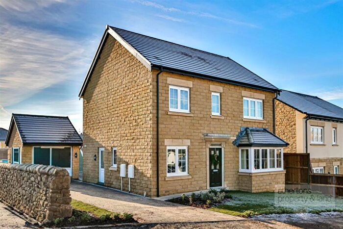 4 Bedroom Detached House For Sale In Meadow View Close, Worsthorne, Burnley, BB10