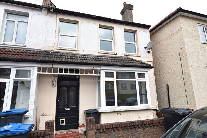 3 Bedroom End Of Terrace House To Rent In Edward Road, Coulsdon, CR5