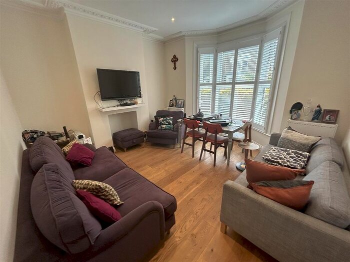 4 Bedroom Property To Rent In Vicarage Road, London, N17