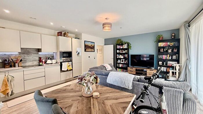 2 Bedroom Flat For Sale In Ironworks Way, London, E13