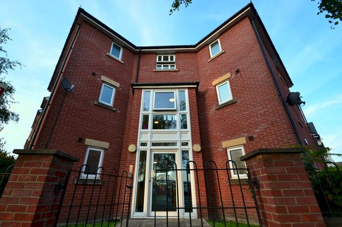 2 Bedroom Flat To Rent In Hulme., Manchester, M15