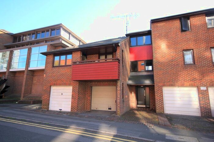 1 Bedroom Flat To Rent In Osprey Court, Sidmouth Street, Reading, Berkshire, RG1