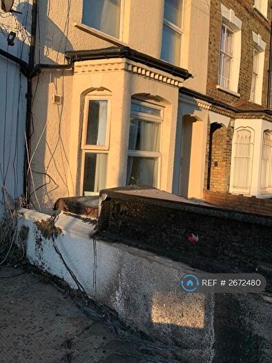 Studio To Rent In Hertslet Road, London, N7