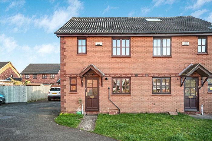 3 Bedroom Semi-Detached House For Sale In Yarrow Close, Oxford, Oxfordshire, OX4