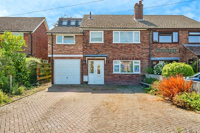 5 Bedroom Semi-Detached House For Sale In Edwin Road, Didcot, OX11