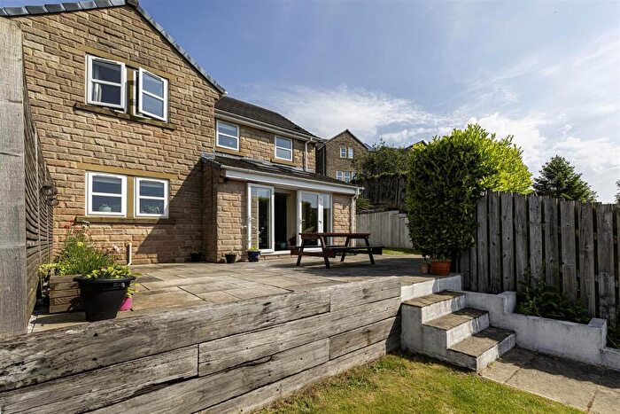 4 Bedroom Detached House For Sale In Hawthorn Road, Slaithwaite, Huddersfield, HD7