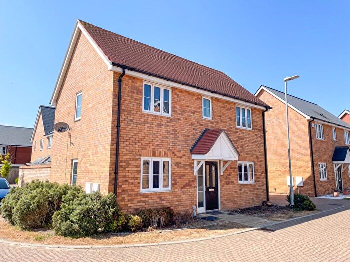 3 Bedroom Detached House To Rent In Cricket Marsh Walk, Gravesend, Kent, DA12