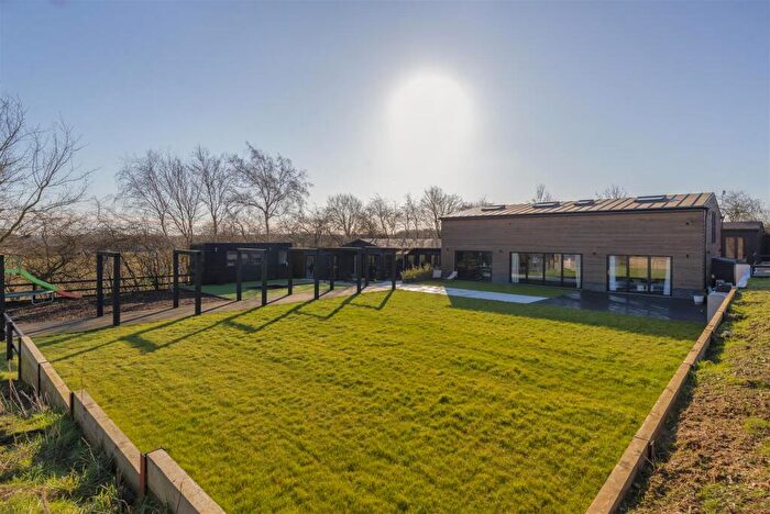 4 Bedroom Detached House For Sale In Sandy Lane, West Malling, ME19