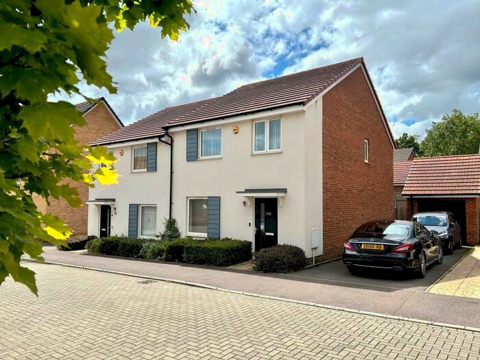 4 Bedroom Semi-Detached House To Rent In Zebu Crescent, Whitehouse Park, MK8