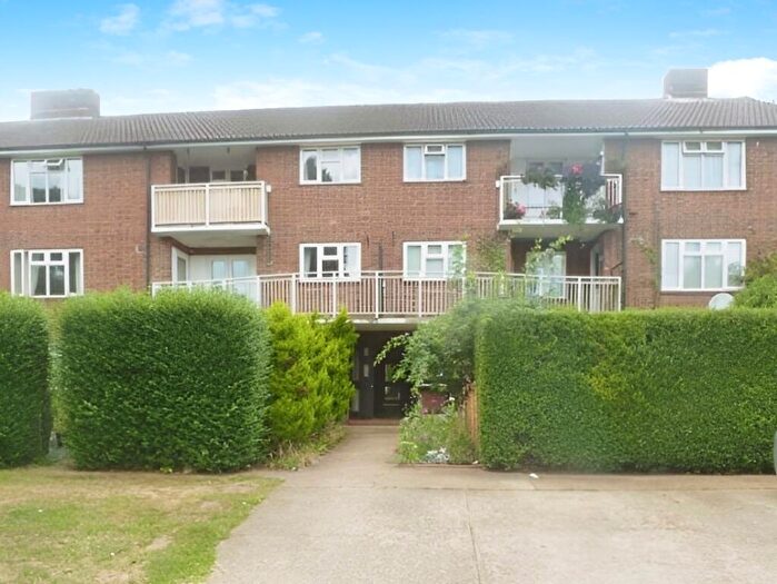 2 Bedroom Flat To Rent In Longmead, Hatfield, AL10
