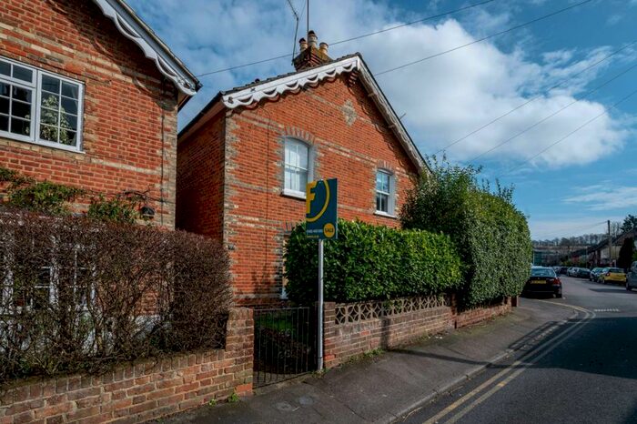 3 Bedroom Semi-Detached House To Rent In Cline Road, Guildford, GU1