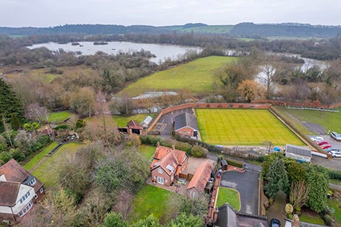 4 Bedroom Detached House For Sale In The Strand, Attenborough, Nottingham, NG9