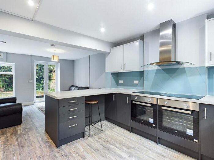 6 Bedroom Terraced House To Rent In Edinburgh Road, Brighton, BN2