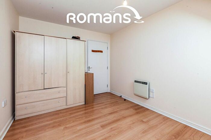 2 Bedroom Apartment To Rent In Blackamoor Lane, SL6