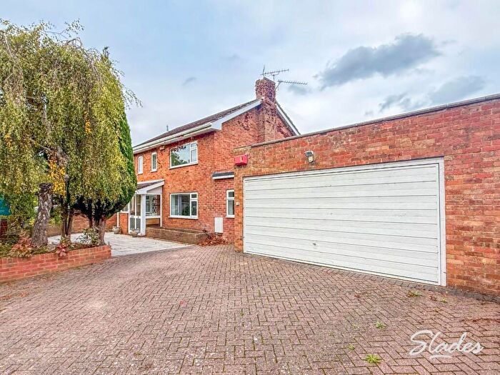 3 Bedroom Detached House To Rent In The Meadway, Highcliffe, Dorset, BH23