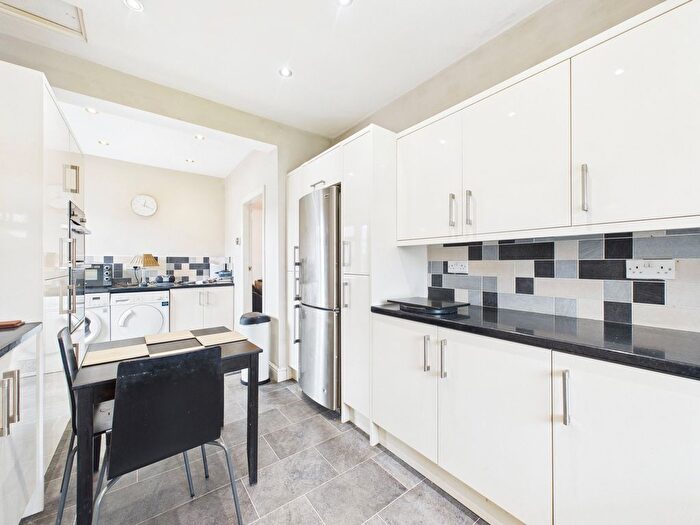 2 Bedroom Bungalow For Sale In Glynwood Gardens, Low Fell, Gateshead, NE9