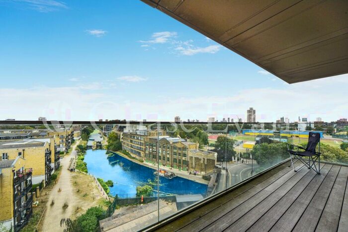 2 Bedroom Flat For Sale In Bootmakers Court, Ben Jonson Road, Stepney Green, London, E1