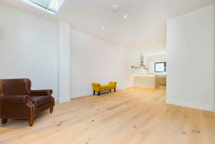 3 Bedroom Semi-Detached House To Rent In Derwent, Derby Road, London, E9