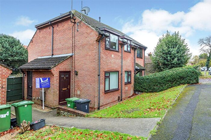 1 Bedroom Semi Detached House For Sale In The Yews, Horndean, Waterlooville, PO8