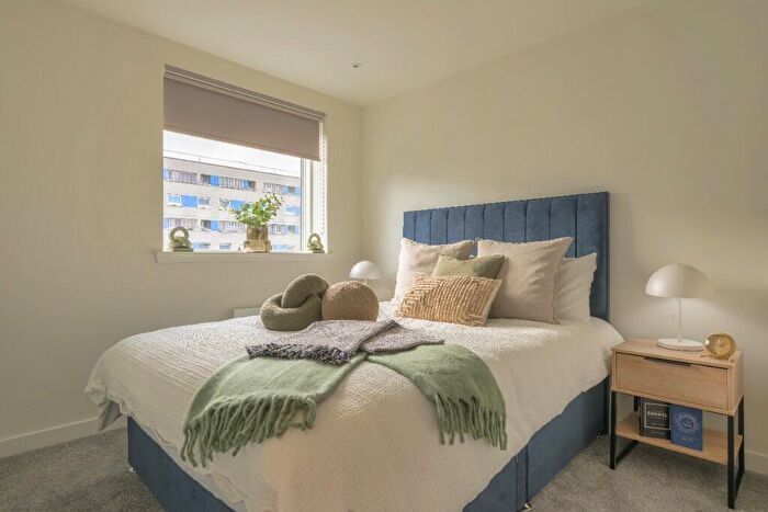 1 Bedroom Apartment To Rent In Dalian, St. Vincent Street, Glasgow, G3