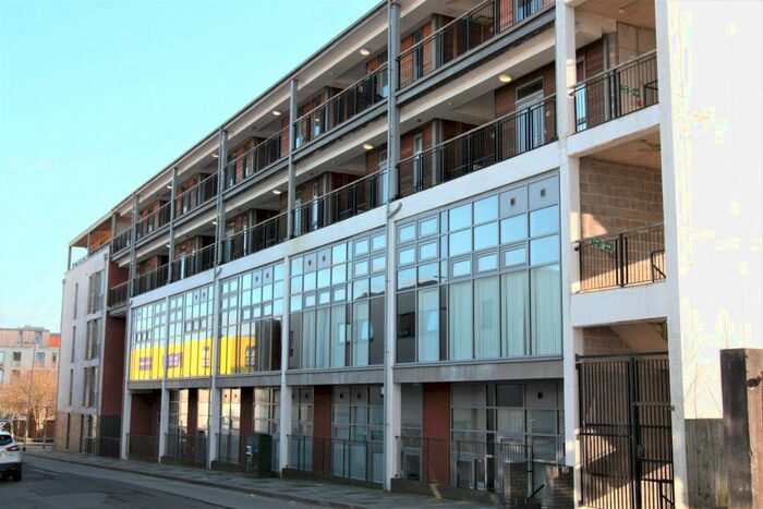 2 Bedroom Flat To Rent In George Place, Plymouth PL1