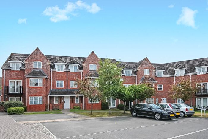 2 Bedroom Flat To Rent In Dunstan Park, Thatcham, RG18