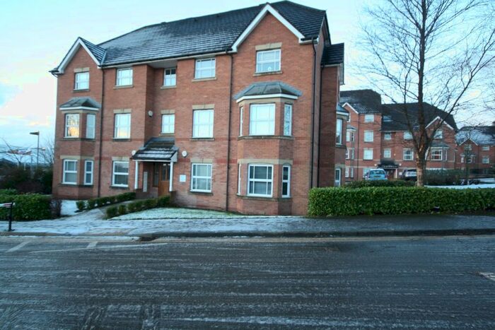 2 Bedroom Flat To Rent In Royal Court Drive, Bolton, BL1