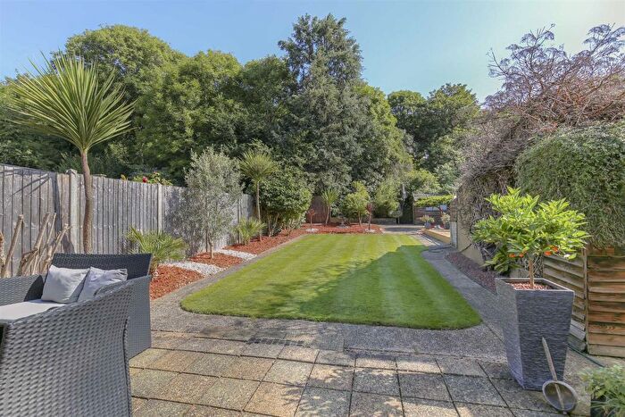 2 Bedroom Semi Detached Bungalow To Rent In Abercorn Road, Mill Hill, NW7