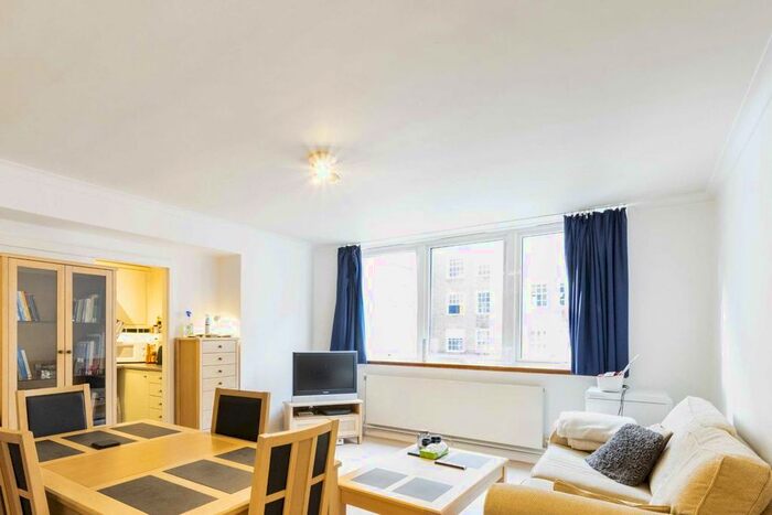 Studio To Rent In St. Georges Square, London, SW1V