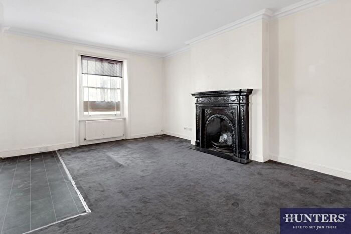 2 Bedroom Flat For Sale In Belsize Road, Kilburn, London, NW6