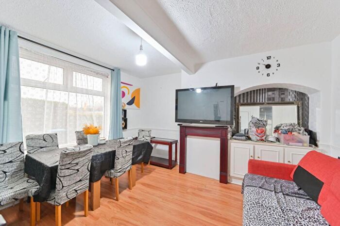 2 Bedroom Terraced House To Rent In Bordesley Road, Morden, SM4